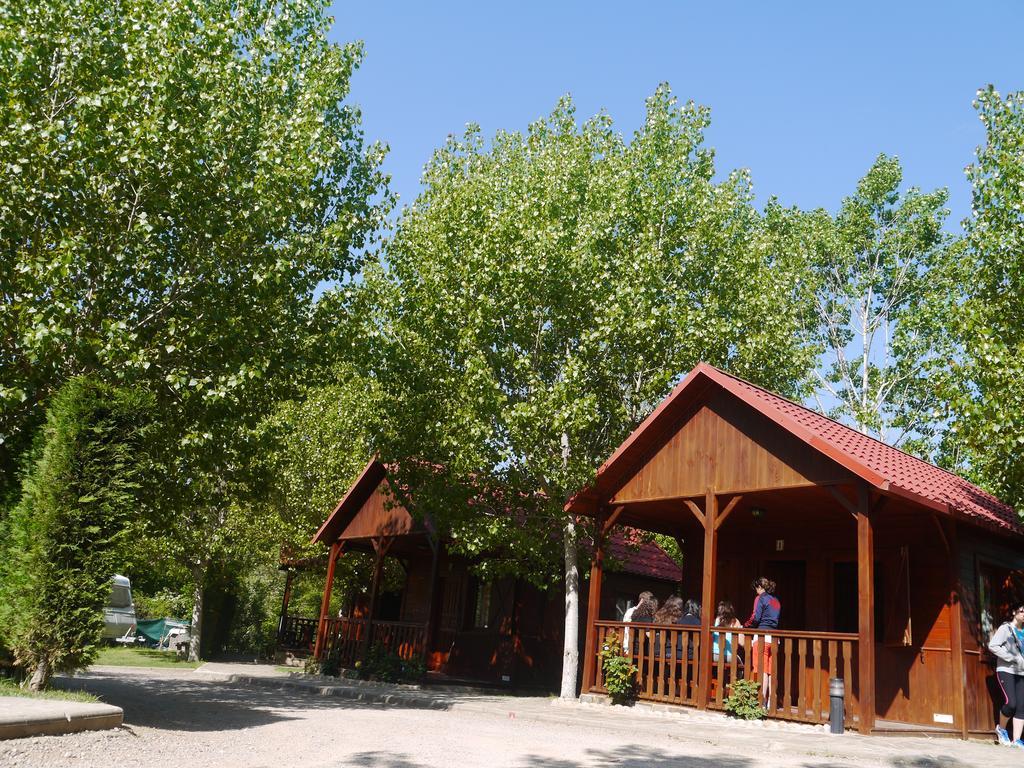 Camping Riera Merles Borredá Екстериор снимка